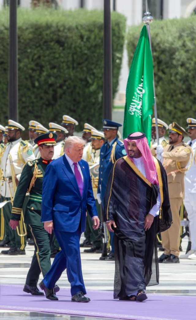 سمو ولي العهد يستقبل رئيس الولايات المتحدة الأمريكية في الديوان الملكي بقصر اليمامة ويقيم مأدبة غداء رسمية تكريمًا لفخامته