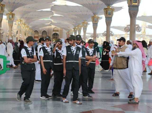 كشافة وزارة الرياضة يواصلون جهودهم الميدانية لخدمة الحجاج في المدينة المنورة