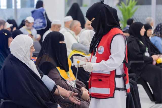 “الهلال الأحمر” يسخّر أكثر من 550 متطوعًا لخدمة حجاج بيت الله الحرام