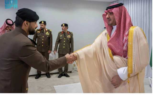 وزير الداخلية: القيادة تدعم الجهود الأمنية لمكافحة المخدرات وتعقب مهربيها ومروجيها