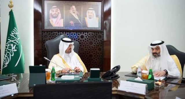 استعرض استعداد المنظومة لموسم الحج.. نائب أمير مكة يطّلع على جاهزية التقنيات الرقمية بـ»المشاعر»