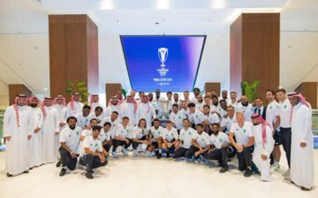 سمو وزير الرياضة يستقبل فريق الأهلي بعد تتويجه بلقب كأس دوري أبطال آسيا للنخبة 2025م