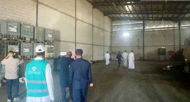 إغلاق مستودع لتكرير “الزيوت المستعملة” في جدة