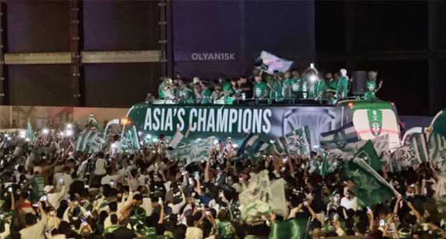 جماهير الأهلي تحتفل باللقب الآسيوي على كورنيش جدة