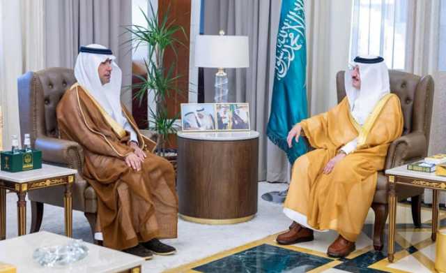 استقبل وزير البلديات والإسكان .. أمير الشرقية: تمكين الكفاءات الوطنية يؤهلهم لسوق العمل