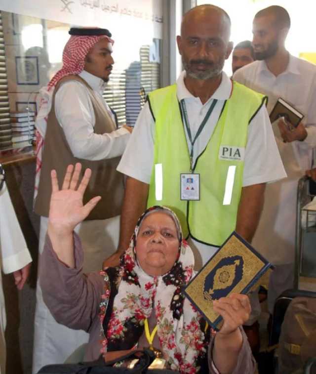 توزيع هدية خادم الحرمين من المصحف بخمسة منافذ برية