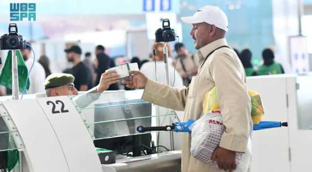مغادرة أولى رحلات ضيوف الرحمن عبر مطار المدينة