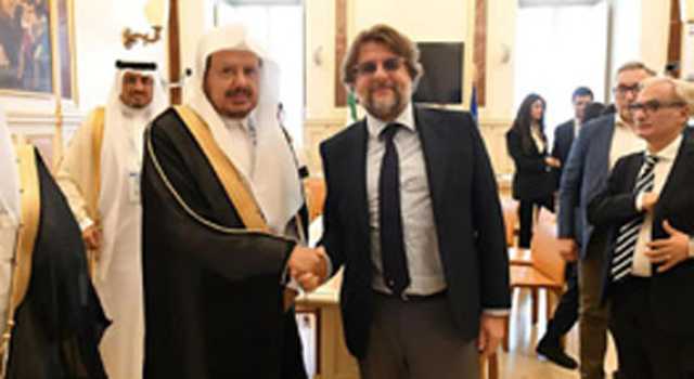وفد يلتقي أعضاء لجنة الصداقة البرلمانية الفرنسية – الخليجية.. رئيس الشورى ومسؤول إيطالي يناقشان التعاون البرلماني