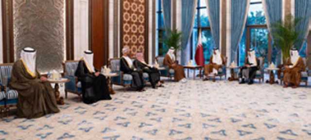 أمير قطر يبحث مع وزراء خارجية “التعاون” التنسيق المثمر.. تضامن خليجي مع الدوحة وإدنة العدوان الإيراني