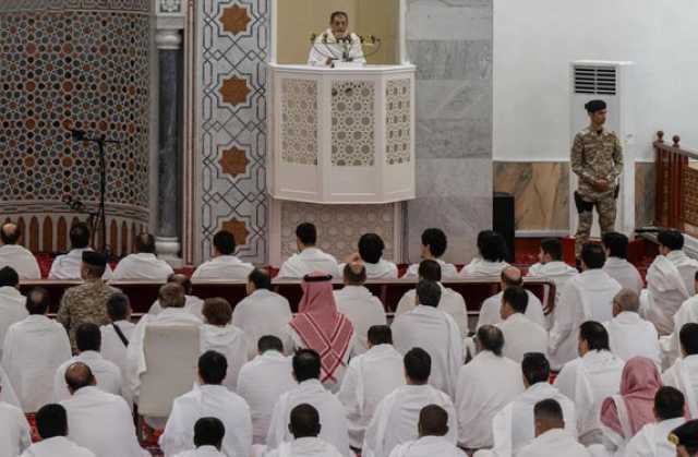 أكد أن معاني التوحيد والتقوى تتجلى في عرفة.. صالح بن حميد: الالتزام بأنظمة الحج سلوك حضاري يسهم في تيسير المناسك