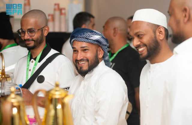 وسط منظومة متكاملة من الخدمات.. ضيوف خادم الحرمين: نعيش فرحة العمر وسط كرم الضيافة ورحابة الاستقبال