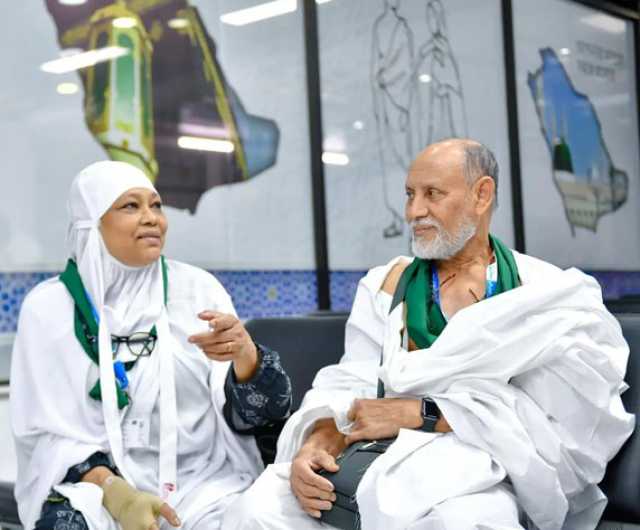 زوجان بنجلاديشيان .. من أمريكا إلى مكة لأداء النسك