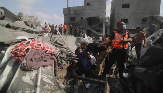 مقتل 60 فلسطينياً قرب مركز للمساعدات.. جرائم الاحتلال تستمر في غزة بغارات جديدة
