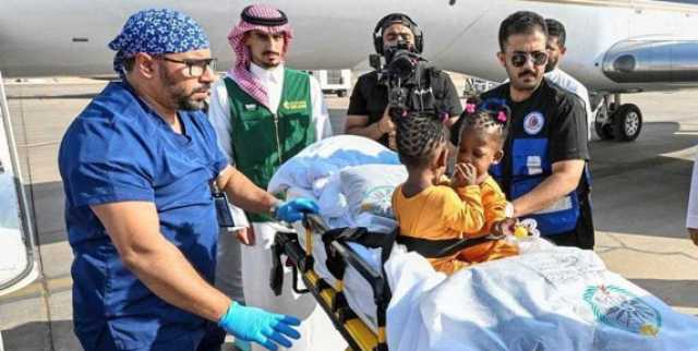 إنفاذاً لتوجيهات خادم الحرمين الشريفين وسمو ولي العهد.. وصول التوأم الملتصق الجامايكي «أزاريا وأزورا إيلسون» إلى الرياض