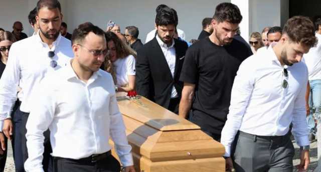 بعد ساعات من انتهاء مباراة الزعيم.. «نيفيز وكانسيلو» يحضران جنازة جوتا