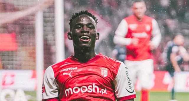 جيسوس يطالب بموهبة براغا فرنانديش