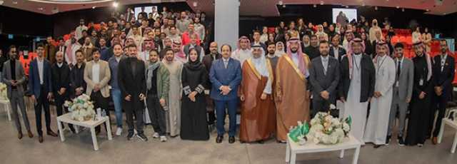 التقى الدارسين بمختلف الجامعات الأسترالية.. وزير الصحة: برنامج تنمية القدرات البشرية يؤهل الطلاب للمنافسة عالمياً