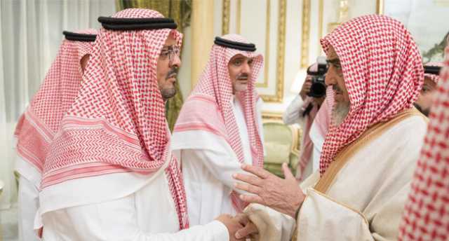 الأمير سعود بن مشعل يستقبل المعزين
