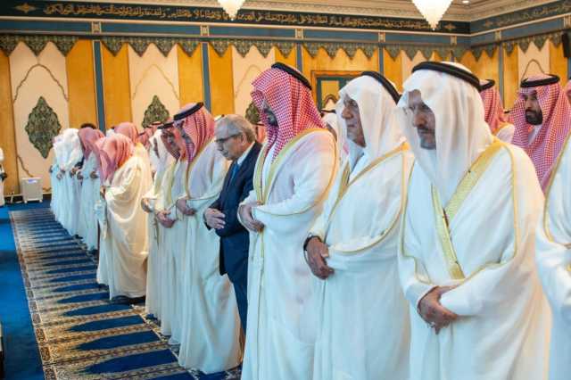 رئيس الوزراء اللبناني يؤدي صلاة العيد مع ولي العهد تأكيدًا لعمق العلاقات السعودية اللبنانية
