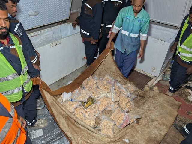 أمانة جدة تتلف 13 طنًا من الدواجن