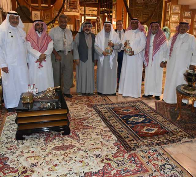 تكريم الإعلاميين وطلاب الجامعة ومرشدي السياحة في جدة