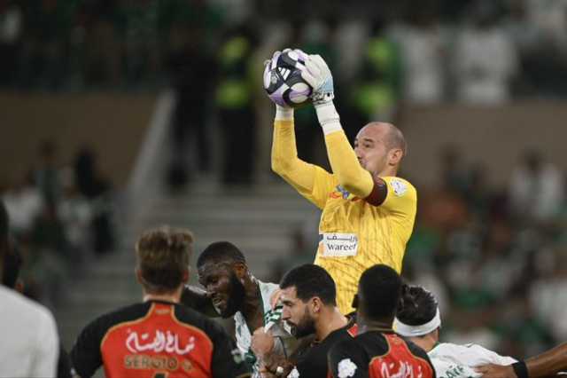 الأهلي يواصل النزيف ويتعادل مع الرياض