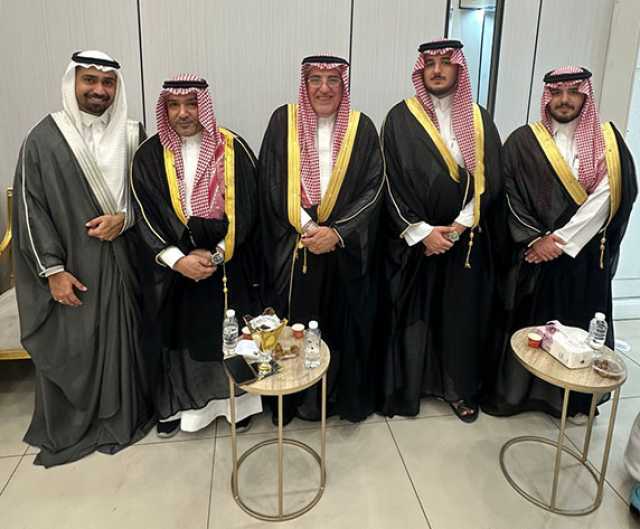 أبو النصر والمصباحي يزفان الوليد