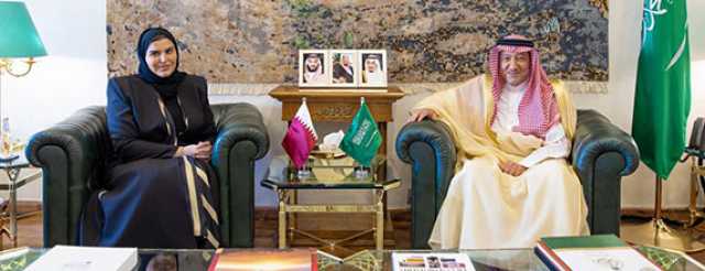 الخريجي ومسؤولة قطرية يستعرضان المستجدات الدولية
