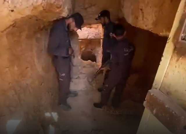 يستخدم لاحتجاز المدنيين تحت عمق 40 متراً.. اكتشاف سجن سري في حمص