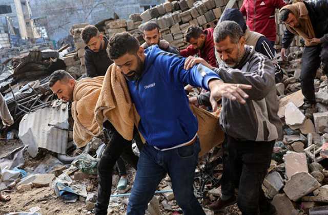 فريق مصري يبدأ عمليات البحث في غزة.. 48 ساعة مهلة لحماس لإعادة جثث الرهائن