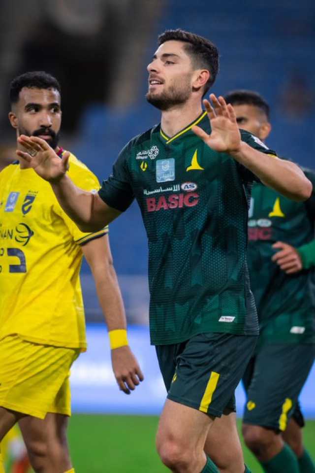 الخليج يدك شباك الحزم برباعية