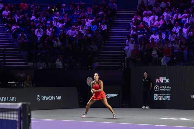 في نهائيات رابطة محترفات التنس| سابالينكا تُقصي حاملة اللقب.. ولقاءات مثيرة في نصف نهائي الفردي والزوجي