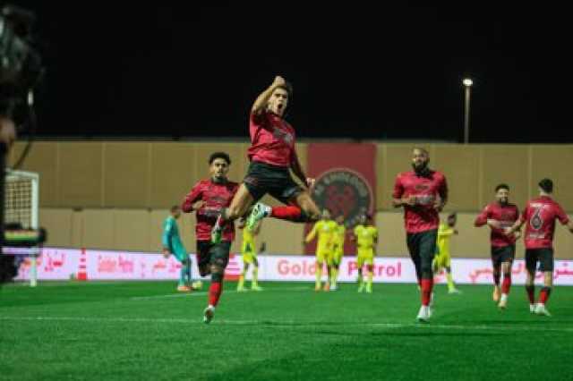 الخلود يعبر الخليج إلى نصف نهائي كأس الملك