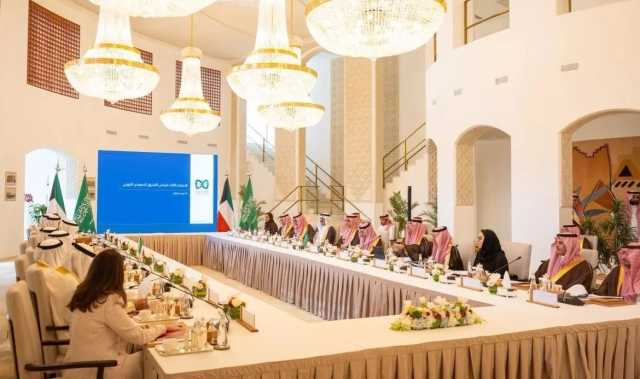 وزير الخارجية ونظيره الكويتي يستعرضان العلاقات ويترأسان اجتماع «مجلس التنسيق»