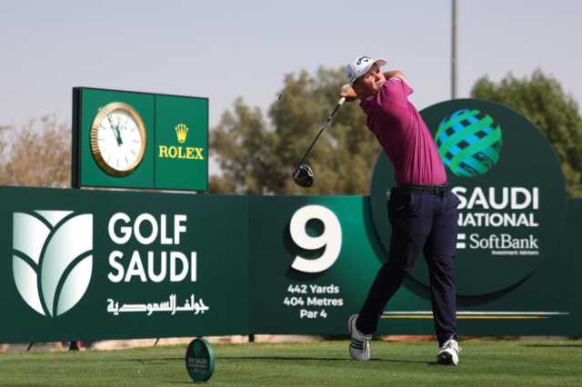 “سورات وميرونك” يتصدّران افتتاح بطولة السعودية الدولية 2025 للجولف