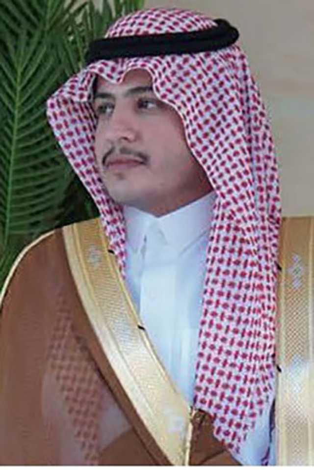 سلطان يضيء منزل الحارثي