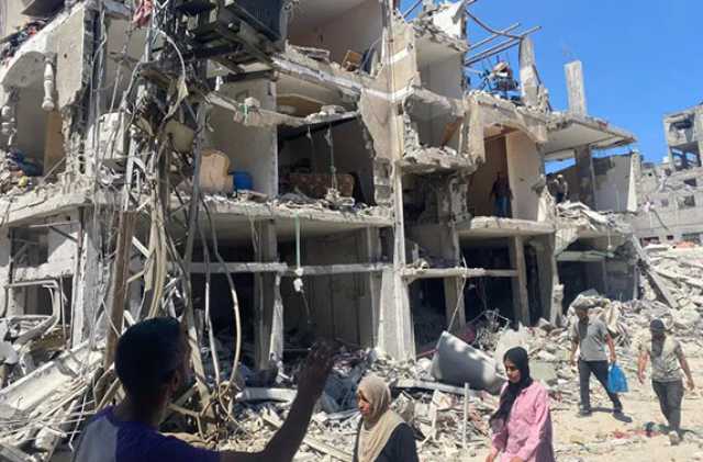 المقابر تتحول إلى ملاجئ للنازحين.. قصف إسرائيلي وتدمير منازل في غزة