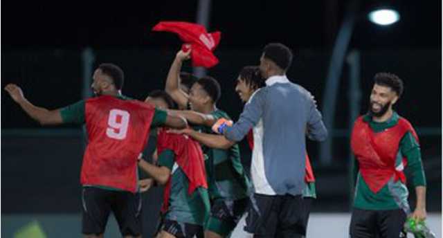 الأخضر يبدأ تحضيراته لودية الجزائر