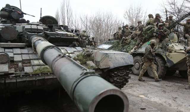 وسط ضغوط الحرب الأوكرانية.. موسكو تنفي تجنيد إيرانيين وتهاجم أوروبا