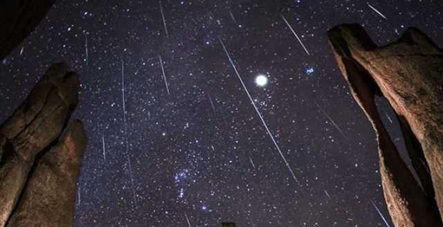 الأرض على موعد مع شهب التوأميات