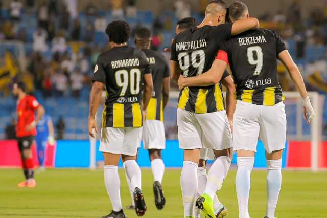 الاتحاد يمطر شباك الرياض برباعية