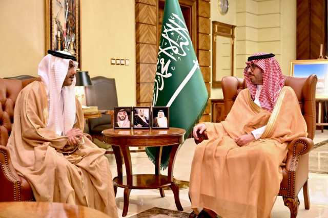 سعود بن جلوي يتسلّم التقرير السنوي لمكافحة المخدرات بجدة