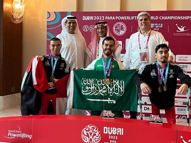 البارلمبي” عدنان نور سعيد” بطل العالم للشباب لوزن 49 في رفع الأثقال