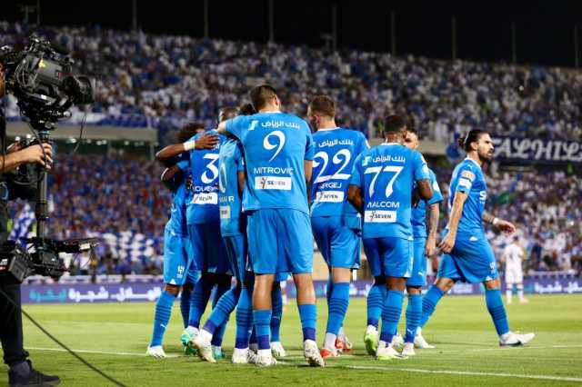 الهلال يتغلب على الشباب ويتصدر “روشن”