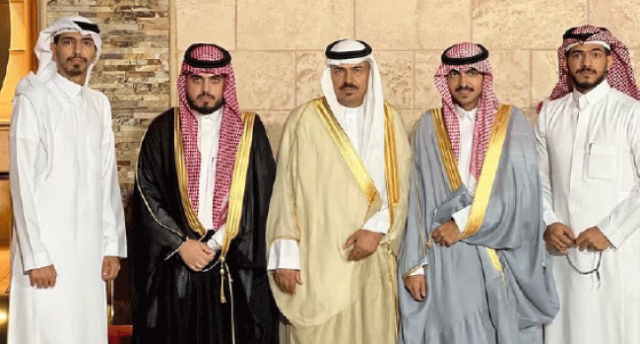 الشهري يحتفل بدخوله القفص الذهبي