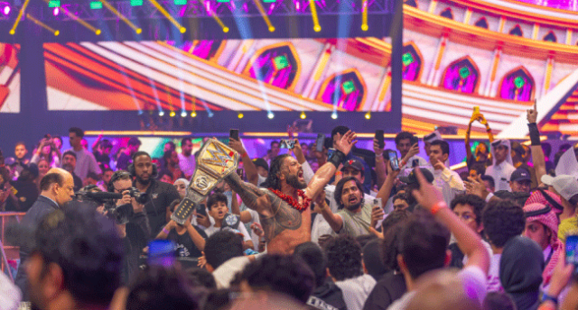 في نزالات WWE بموسم الرياض.. جون سينا يخسر.. ورومان يحافظ على لقب يونيفرسال