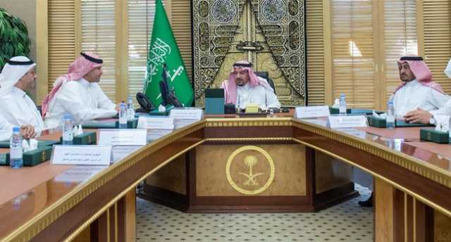 استعرض المشاريع الجديدة.. أمير القصيم يؤكد على جودة الخدمات الصحية