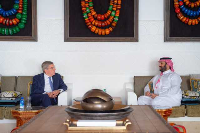 ولي العهد يلتقي رئيس اللجنة الأولمبية الدولية