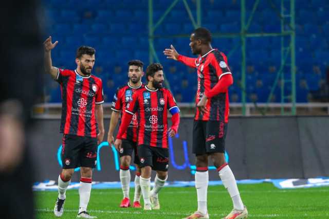 الرائد يتخطى الوحدة بثنائية