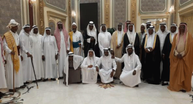آل شعيب والهوساوي يحتفلون بزواج طارق